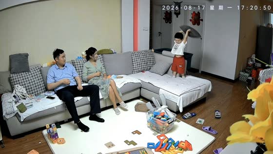 Boy falls from sofa while throwing pillow in Jiangsu, China