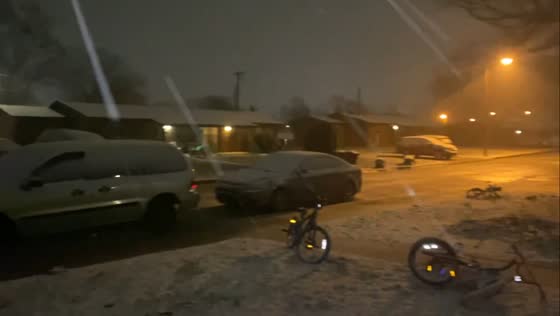 Heavy snow causes slick roads in Frankfort, Kentucky, USA