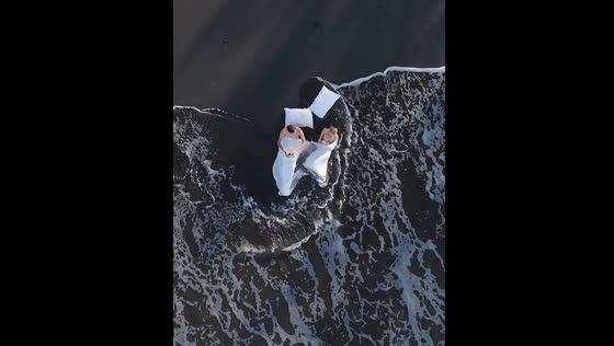 Instagram shoot interrupted by waves in Bali