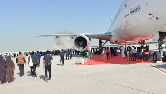 Tejas fighter jet crash during Dubai Airshow in Dubai, UAE