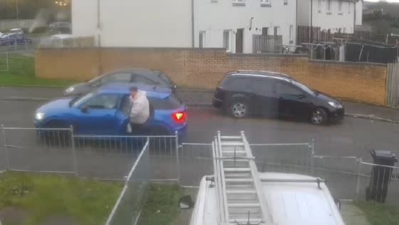 Car starts moving before passenger gets in Edinburgh