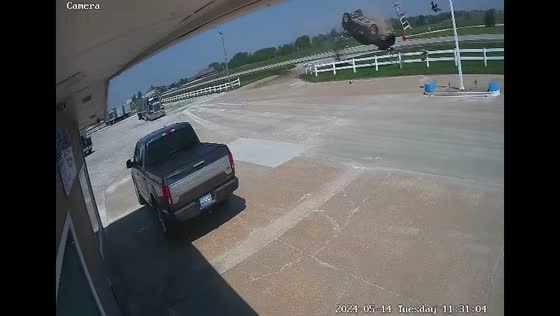 Pickup truck goes airborne in spectacular Seneca crash caught on camera