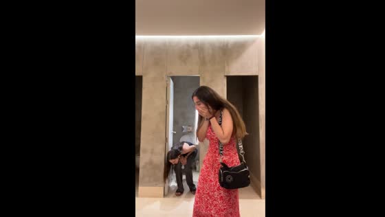 Oops! hilarious mishap caught on camera in Madrid