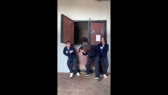 Horse bites woman's hair during photoshoot mishap in Burdur, Turkey