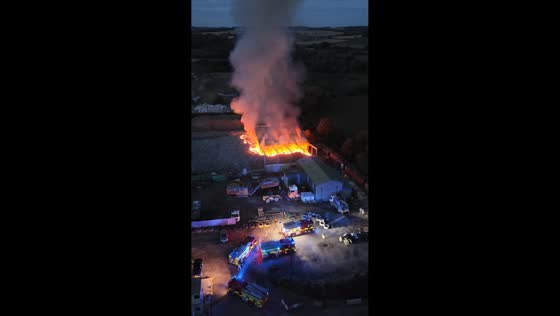 Major fire engulfs metal recycling facility in Eckington, UK