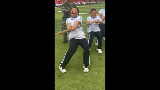 Children play energetic tug-of-war in Inner Mongolia, China