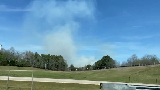 Major fire developing north of Burnsville, Mississippi, USA