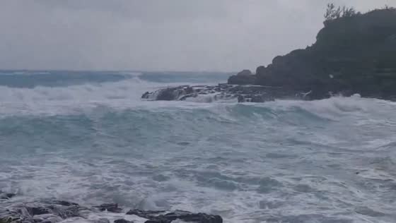 Ocean turns stormy as Hurricane Imelda nears Devonshire, Bermuda