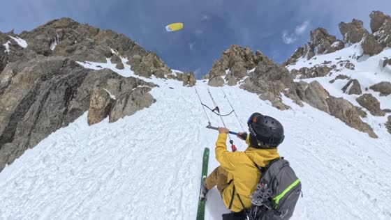 Snow kiting at Serre Chevalier ski resort