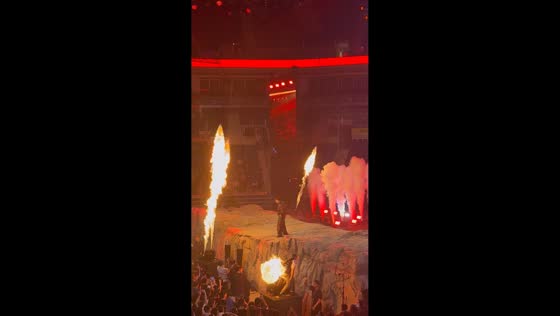 Concertgoer’s mishap with stage fire effect in Istanbul, Turkey