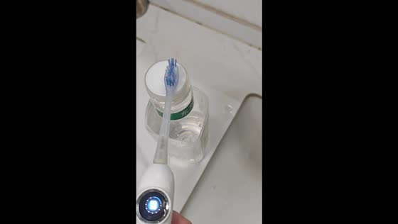Electric toothbrush creates unexpected music-like sounds in Jiangxi, China