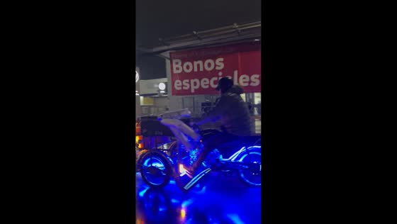 Mobile beverage store driving at average speed on the road in Querétaro