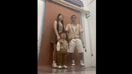 Child's boredom turns to tears during photoshoot in Bulacan