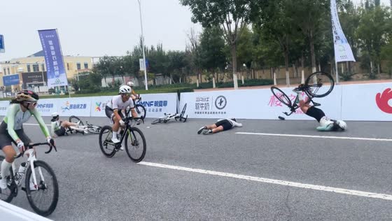Cycling contest in Tianjin sees multiple injuries in Accident