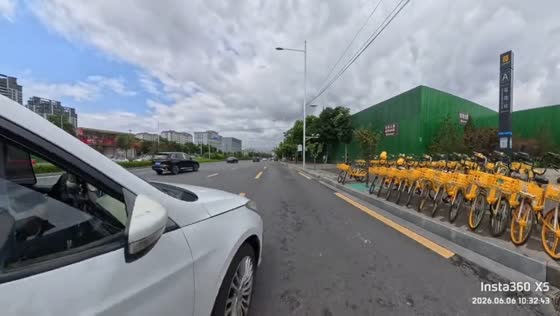 Motorcycle collision with lane-changing car in Shanxi, China