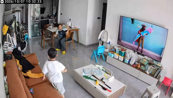 Boy accidentally breaks TV screen while playing with a stick in Guangxi, China