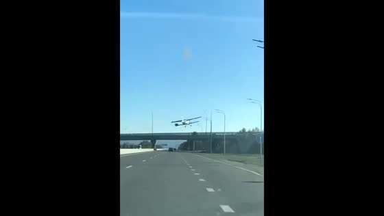 AN-2 plane makes hard landing on highway in Stavropol