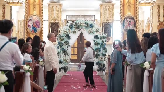 Wedding guests accidentally interrupt bride’s entrance video in Antipolo, Philippines