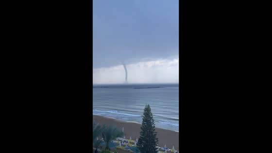 Waterspout unleashed: nature's power in İncekum, Turkey