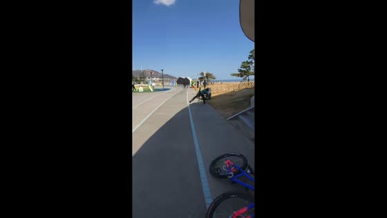 Wheelie attempt goes wrong in Shandong, China