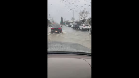 Heavy rain and flooding hit amid powerful storm in California, USA