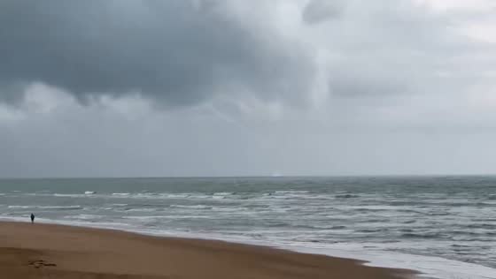 Waterspouts touch down near Rota off Cádiz coast, Spain