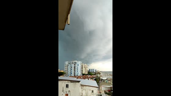 Massive storm cloud unleashes heavy rain and extreme winds in Lido degli Scacchi, Italy