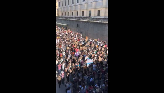 Thousands of students rally near Peyrou Garden over school conditions in Montpellier, France
