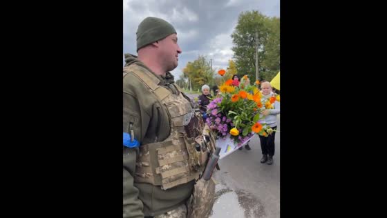 This is how people meet the Armed Forces of Ukraine in Boguslavka in Kharkiv region