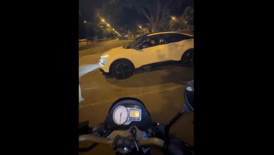 Sister's hilarious attempt at driving leaves her in stitches