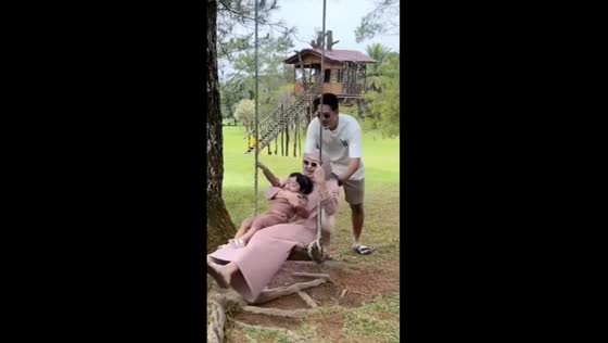Unexpected swing fail: hilarious mishap in Berastagi