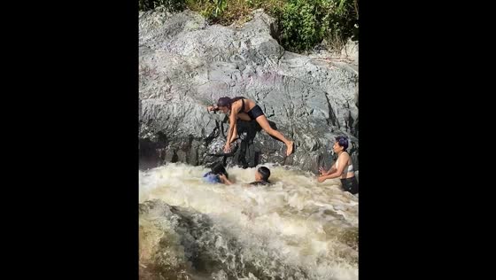 Person gets lost underwater and nearly drowns in San Antonio, Colombia