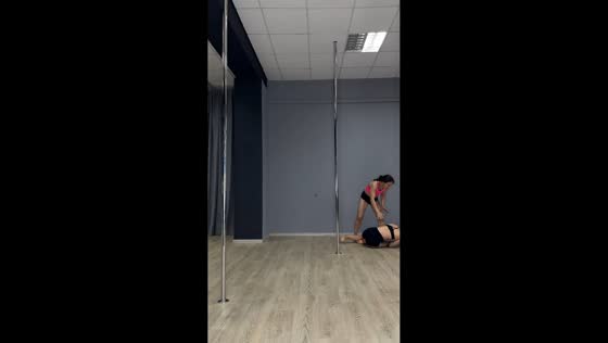 Pole dance trick ends in face-first fall during practice in Dnipro, Ukraine