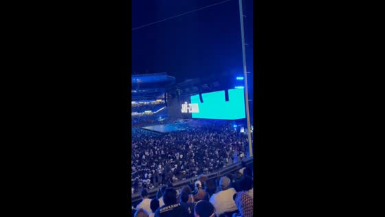 Massive crowd waits outside Yankee Stadium in Bronx, USA