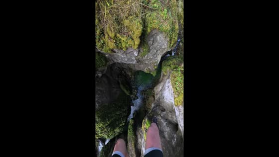 Thrilling canyon leap: 25m cliff jumping in Saint-Claude, France