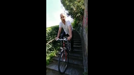 Man falls while descending stairs in Brugg, Switzerland