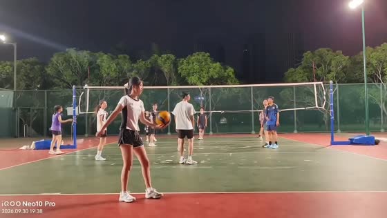 Volleyball serve accidentally hits teammate in Guangdong, China