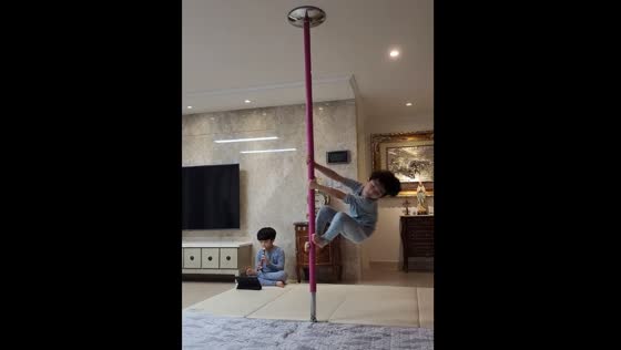 Surprising Talent: Kids Show Off Their Pole Dancing and Recorder Skills in Busan, Korea