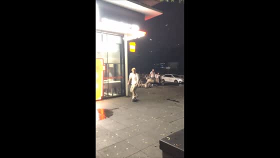 Skateboarder causes road barrier to collapse after landing in Shandong, China