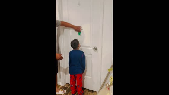 Father's playful card challenge with son ends in laughter in New Mexico