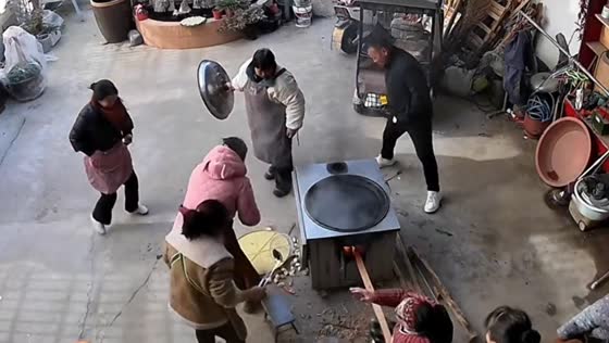 Cook drops food after two hours of preparation in Henan, China