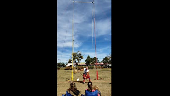 Texan caberman triumphs in highland games sheaf toss: a 32-foot victory!