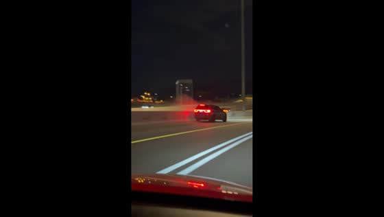 Reckless driver swerves across lanes and hits barrier in Las Vegas, USA