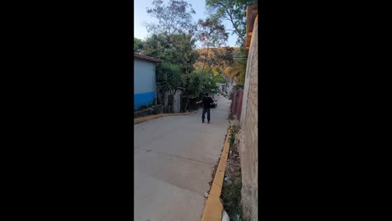 Roller skater loses balance going down slope in Comayagua, Honduras