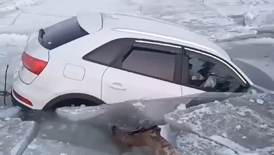 SUV sinks through ice in Primorsky Krai