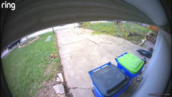 Man unexpectedly falls into front yard captured on security camera in Las Vegas, USA