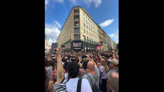 Disappointed Taylor Swift fans sing in streets after Vienna concert cancellation