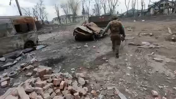 Heroes of Bakhmut: Ukrainian soldiers defend against Wagnerites amidst devastation
