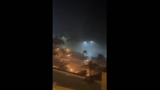 Hurricane Beryl brings heavy winds and rain to Cancun