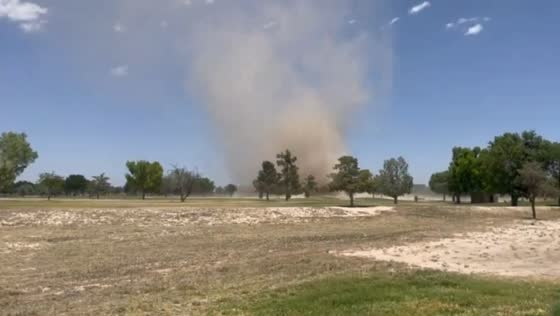 Huge dust devil swirls in Roswell, New Mexico